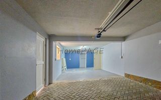 3 Bedroom House For Sale in Long Beach