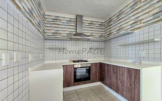 3 Bedroom House For Sale in Long Beach
