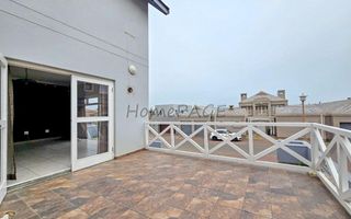 3 Bedroom House For Sale in Long Beach