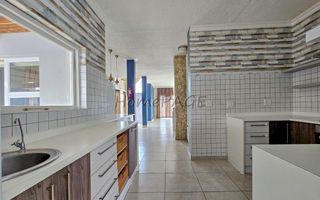 3 Bedroom House For Sale in Long Beach