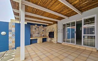 3 Bedroom House For Sale in Long Beach