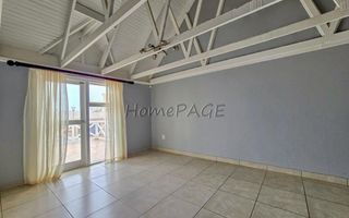 3 Bedroom House For Sale in Long Beach