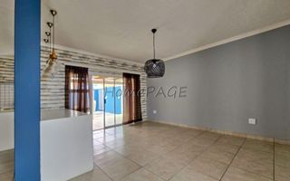 3 Bedroom House For Sale in Long Beach