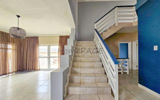 3 Bedroom House For Sale in Long Beach