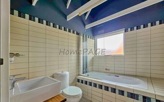 3 Bedroom House For Sale in Long Beach