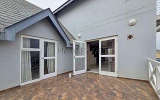 3 Bedroom House For Sale in Long Beach