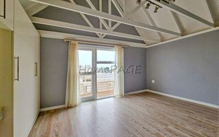 3 Bedroom House For Sale in Long Beach