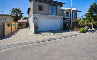 3 Bedroom House For Sale in Mile 4, Swakopmund