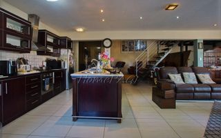 3 Bedroom House For Sale in Mile 4, Swakopmund