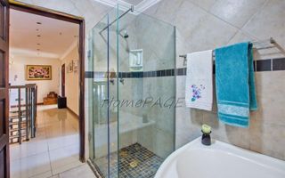 3 Bedroom House For Sale in Mile 4, Swakopmund