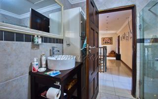 3 Bedroom House For Sale in Mile 4, Swakopmund