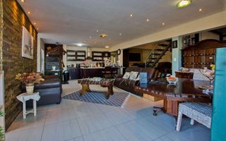 3 Bedroom House For Sale in Mile 4, Swakopmund