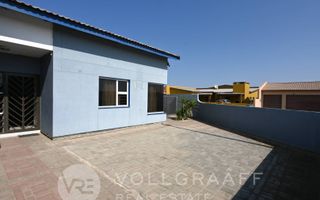 3 Bedroom House To Rent in Tamariskia, Swakopmund