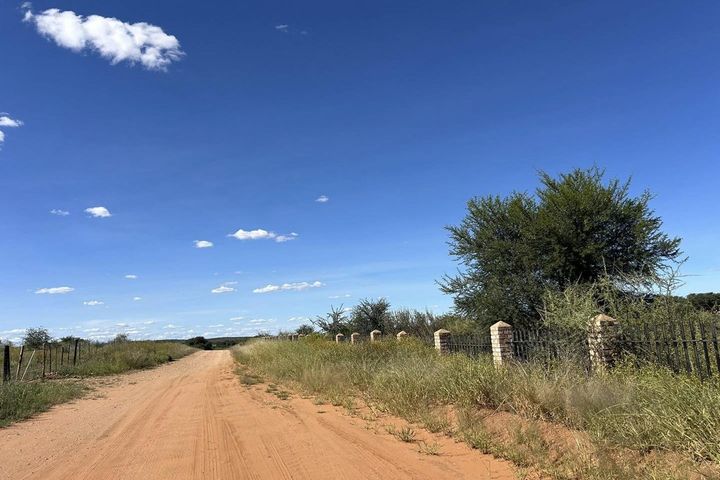 Small Holding / Plot For Sale in Windhoek Central, Windhoek
