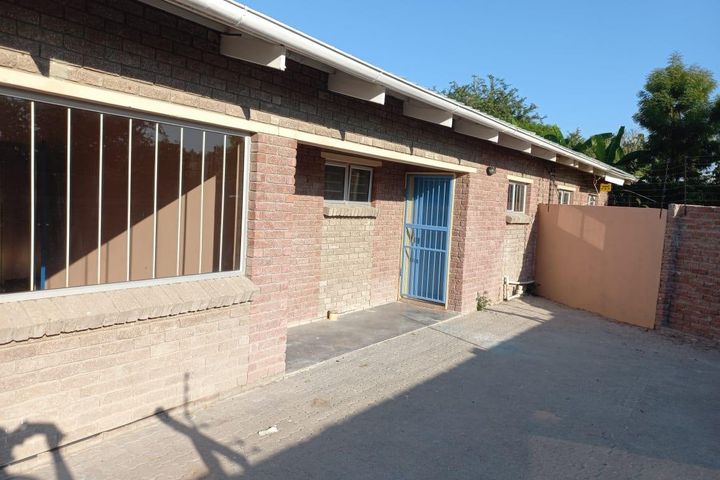 4 Bedroom House For Sale in Oshakati