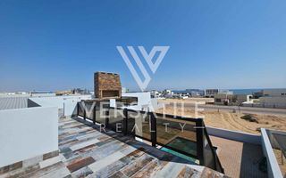 4 Bedroom House For Sale in Dolphin Beach