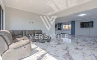 4 Bedroom House For Sale in Dolphin Beach