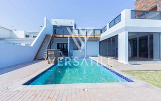 4 Bedroom House For Sale in Dolphin Beach