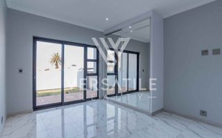 4 Bedroom House For Sale in Dolphin Beach