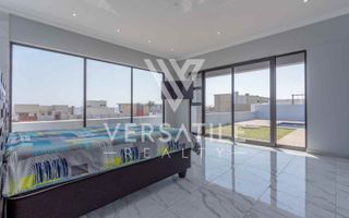 4 Bedroom House For Sale in Dolphin Beach