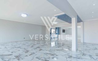 4 Bedroom House For Sale in Dolphin Beach