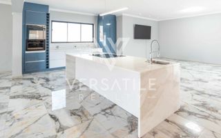 4 Bedroom House For Sale in Dolphin Beach