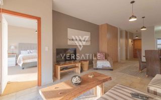 2 Bedroom Apartment To Rent in Long Beach