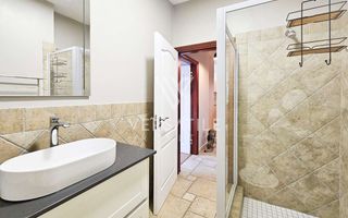 2 Bedroom Apartment To Rent in Long Beach