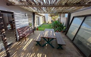 5 Bedroom House For Sale in Meersig