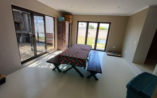 5 Bedroom House For Sale in Meersig