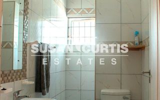 6 Bedroom House For Sale in Walvis Bay Central
