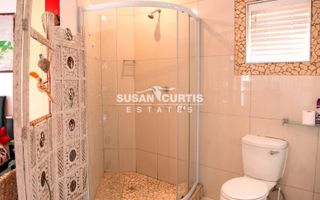 6 Bedroom House For Sale in Walvis Bay Central