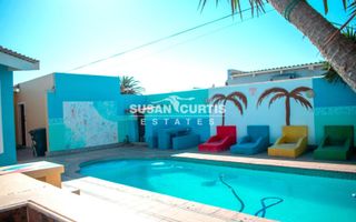 6 Bedroom House For Sale in Walvis Bay Central
