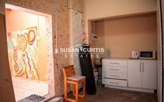 6 Bedroom House For Sale in Walvis Bay Central