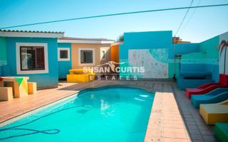 6 Bedroom House For Sale in Walvis Bay Central