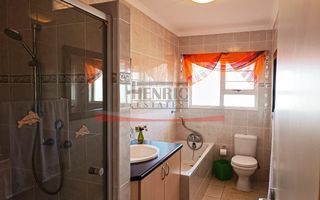 2 Bedroom Apartment For Sale in Swakopmund Central, Swakopmu...