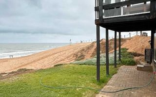 3 Bedroom House For Sale in Henties Bay Central, Henties Bay