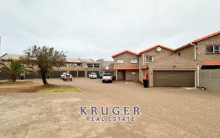 3 Bedroom House For Sale in Henties Bay Central, Henties Bay