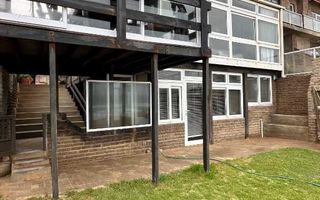 3 Bedroom House For Sale in Henties Bay Central, Henties Bay