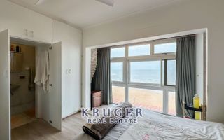 3 Bedroom House For Sale in Henties Bay Central, Henties Bay