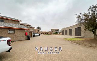 3 Bedroom House For Sale in Henties Bay Central, Henties Bay
