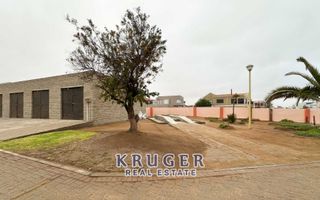 3 Bedroom House For Sale in Henties Bay Central, Henties Bay