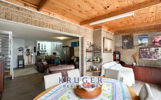 3 Bedroom House For Sale in Henties Bay Central, Henties Bay