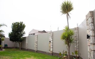 5 Bedroom House For Sale in Ocean View, Swakopmund