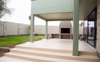 5 Bedroom House For Sale in Ocean View, Swakopmund