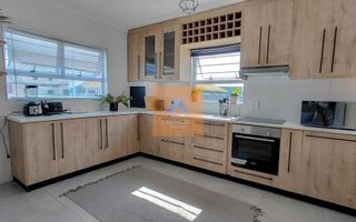 3 Bedroom House For Sale in Mile 4, Swakopmund