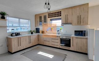 3 Bedroom House For Sale in Mile 4, Swakopmund
