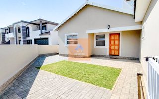3 Bedroom House For Sale in Mile 4, Swakopmund