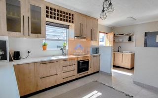 3 Bedroom House For Sale in Mile 4, Swakopmund