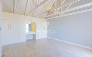 3 Bedroom House For Sale in Long Beach